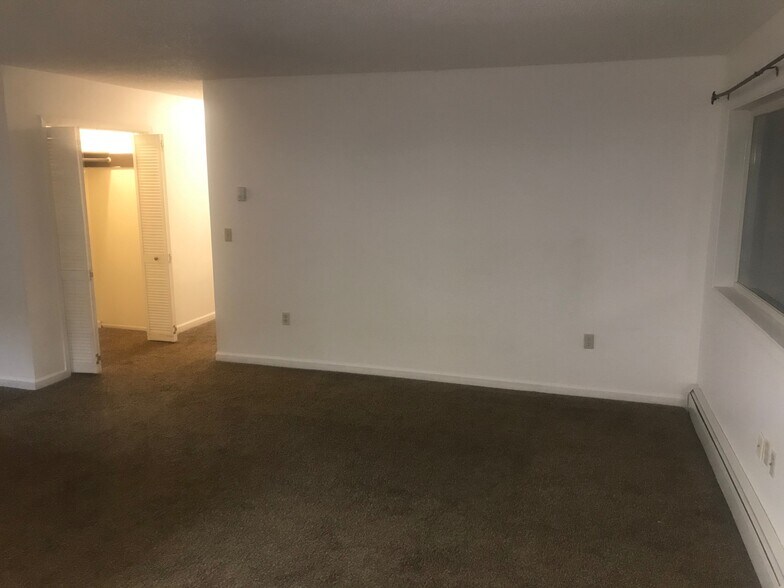 Building Photo - 85 Pepperdine dr