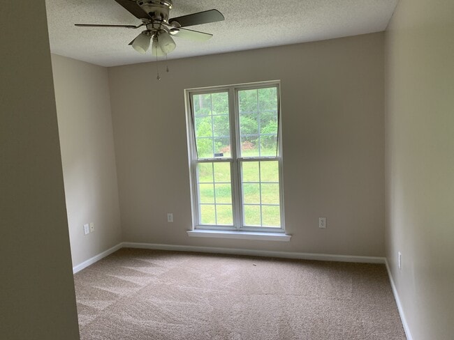 Building Photo - 1816 Beaver Creek Ln