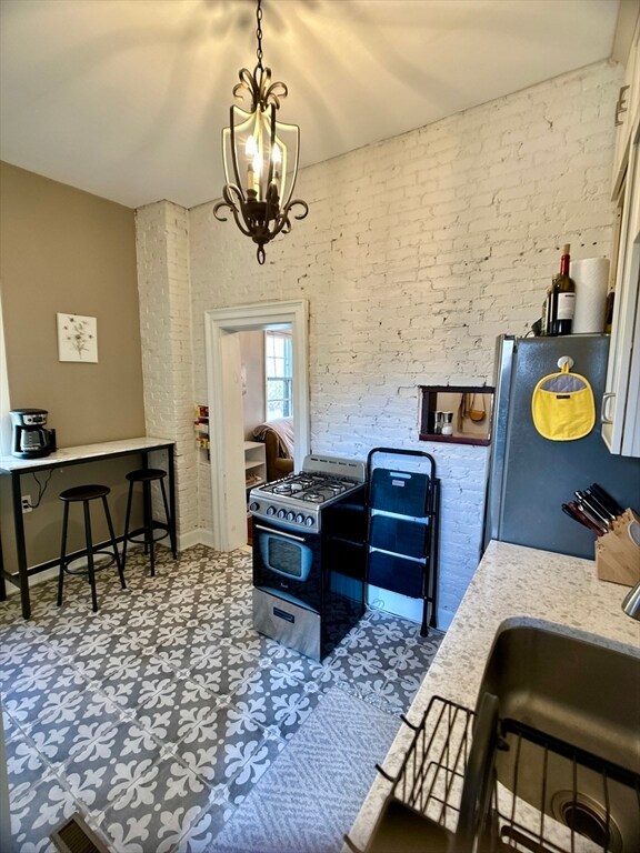 Building Photo - 271 Chestnut Ave