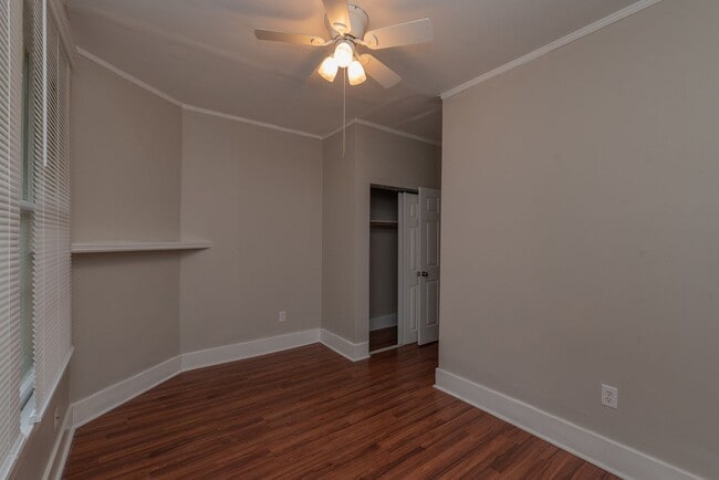 Building Photo - 4 bed/2 bath single-family home for lease ...