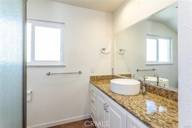 Building Photo - 2845 E Featherhill Dr