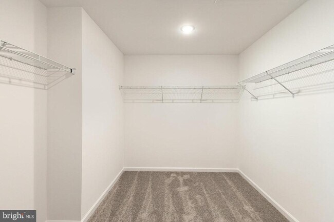 Building Photo - 7841 Briarwood Dr