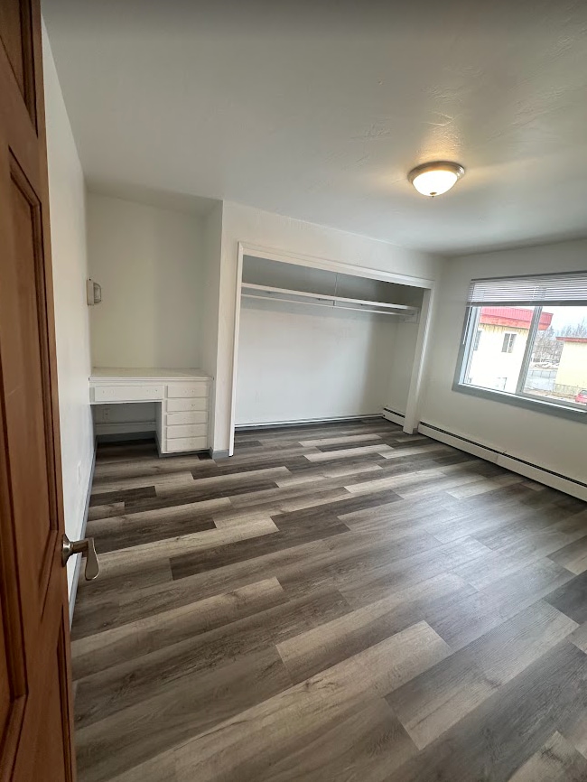 Building Photo - 827 17th Ave