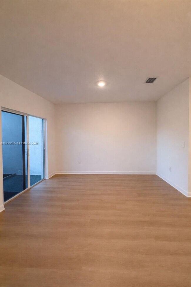 Building Photo - 26459 SW 148th Ave