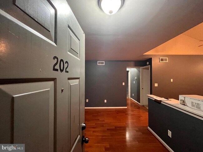 Building Photo - 9213 Azure Ct