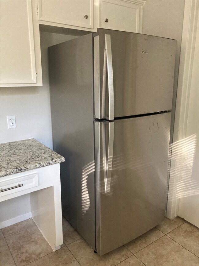 Building Photo - 1903 Foxtail Pl