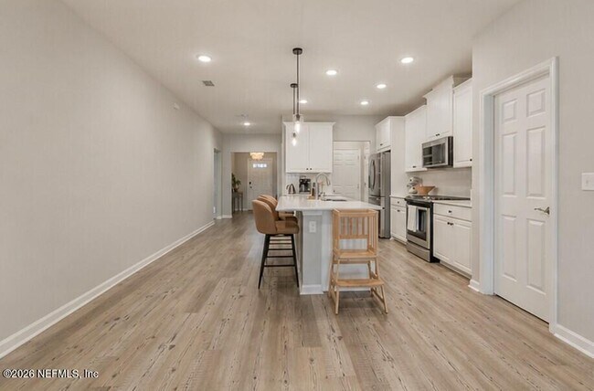 Building Photo - 13849 Harlowton Ave