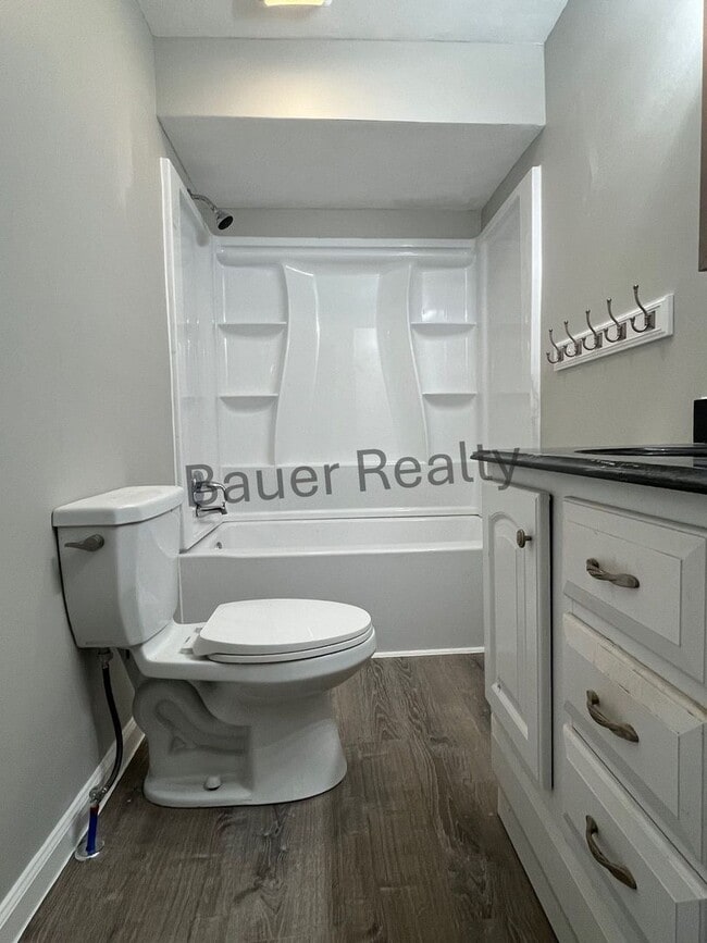 Building Photo - Three Bedroom, Plymouth Local Schools