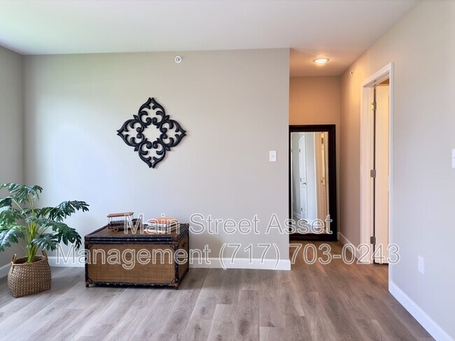 Building Photo - 70 Diller Ave