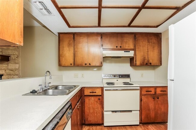 Building Photo - 1813 Rawhide Dr