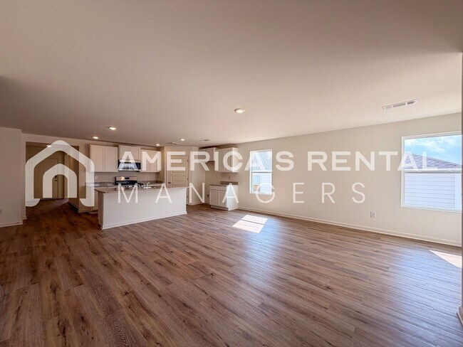 Building Photo - Available NOW! Spacious 5-Bedroom Single Level Home!