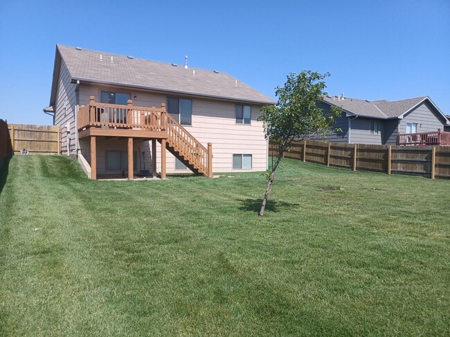 Building Photo - Must-see 4 bedrooms, 3 bath home in Harves...