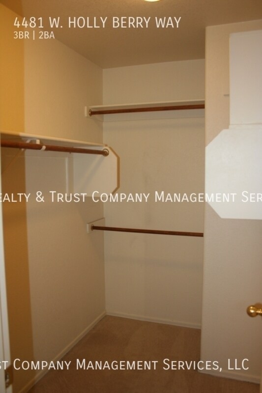 Building Photo - 4481 W Holly Berry Way