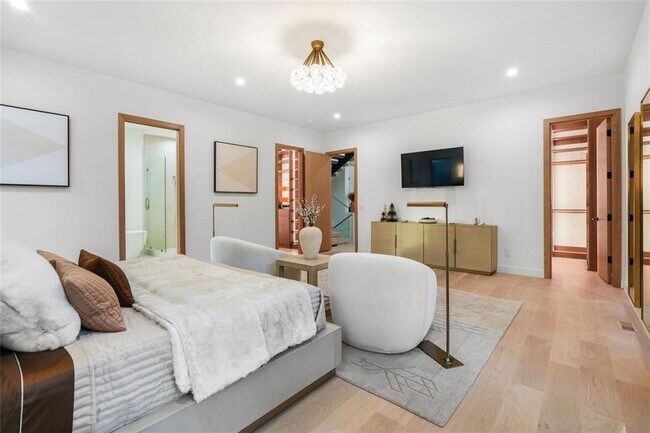 Building Photo - 1736 Cox Rd