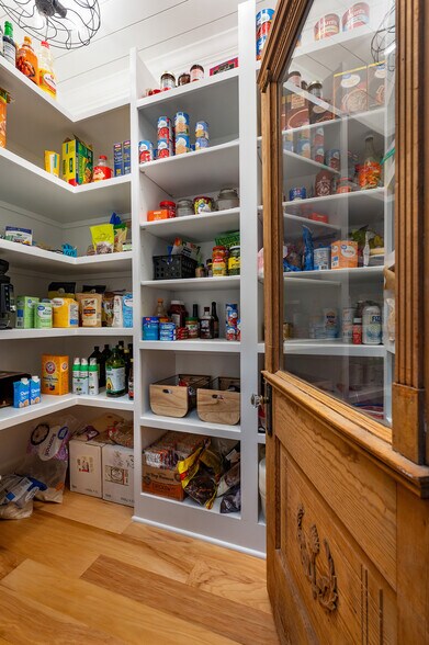 Building Photo - 1136 Secretariat Dr