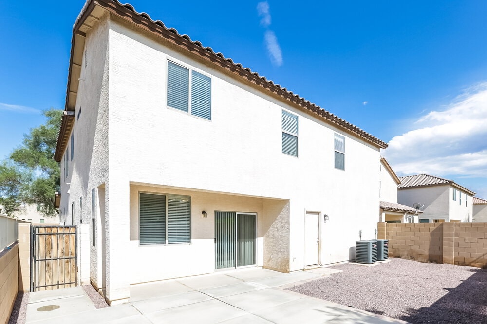 Building Photo - 3020 S 94th Ave