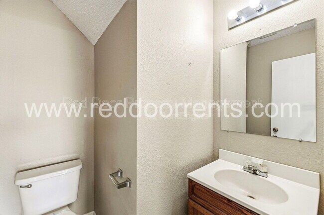Building Photo - 76 Snowflake Cir