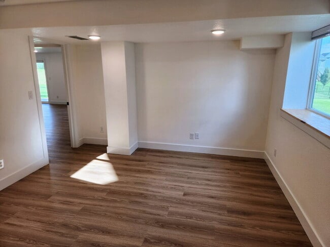 Building Photo - 1603 Red Cedar Ln