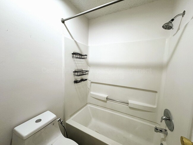 Building Photo - 2608 Grassy Point Dr