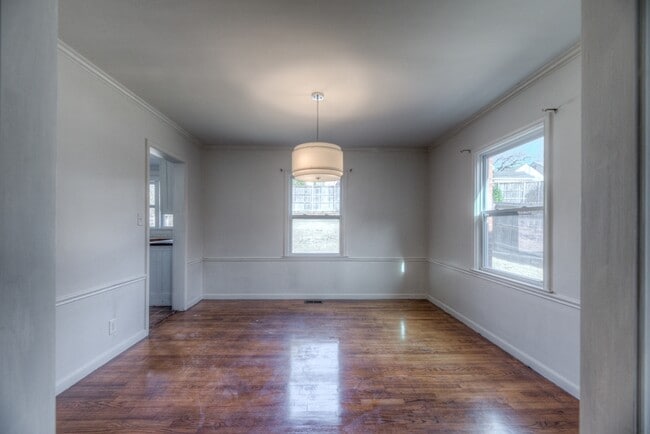 Building Photo - 1223 E 31st St