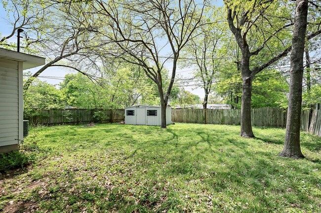Building Photo - 1207 Ridgemont Dr