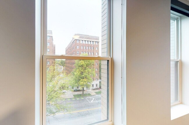 Floorplan - 520 E Armour