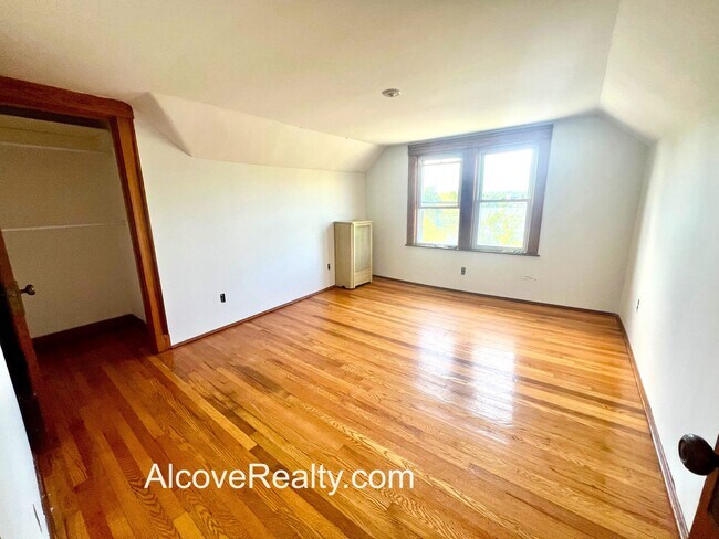 Building Photo - 40 Alfred Rd