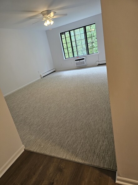 Building Photo - 50 Aiken St