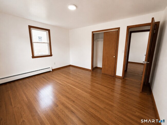 Building Photo - 98 Hartley Dr