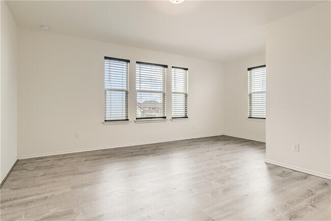 Building Photo - 13905 Vigilance St