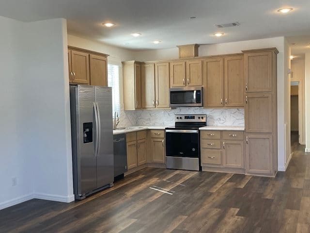 Building Photo - 6770 W State Rte 89A