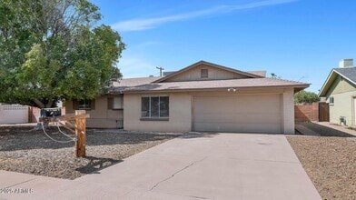 Building Photo - 439 E Malibu Dr