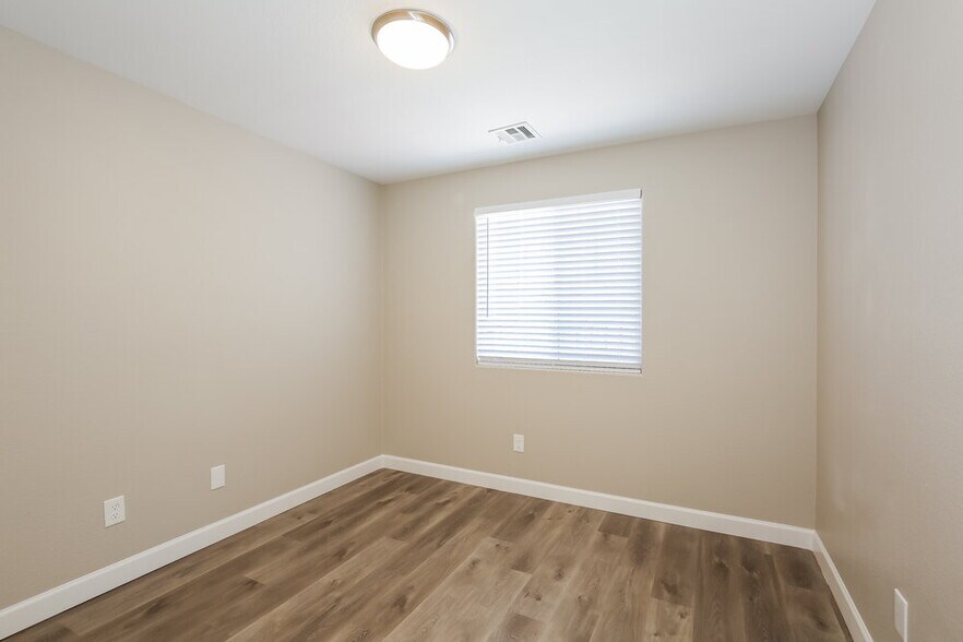 Building Photo - 5312 Adorato Dr