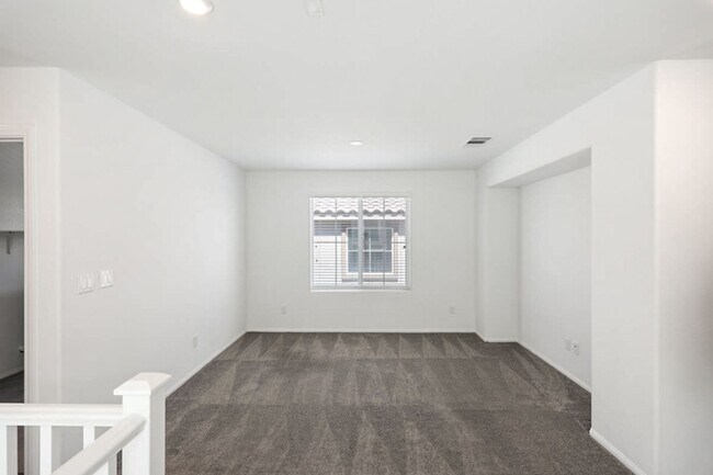 Building Photo - 10589 Sariah Skye Ave