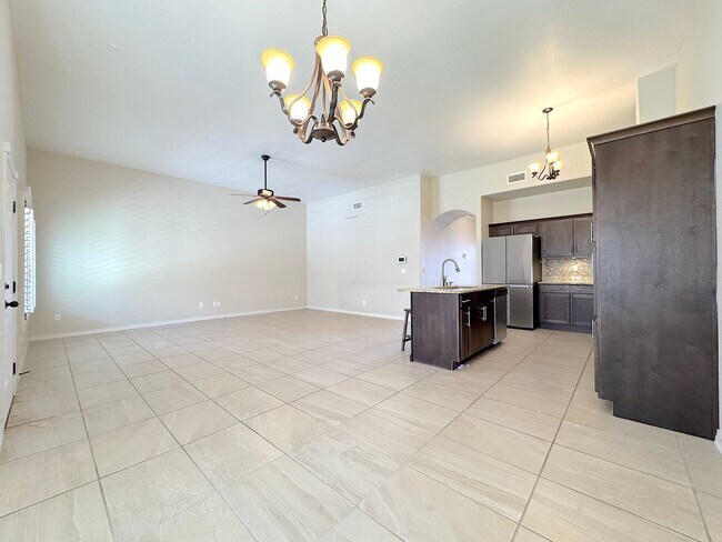 Building Photo - West El Paso 4 bed refrig A/C Home in Enchanted Ridge!