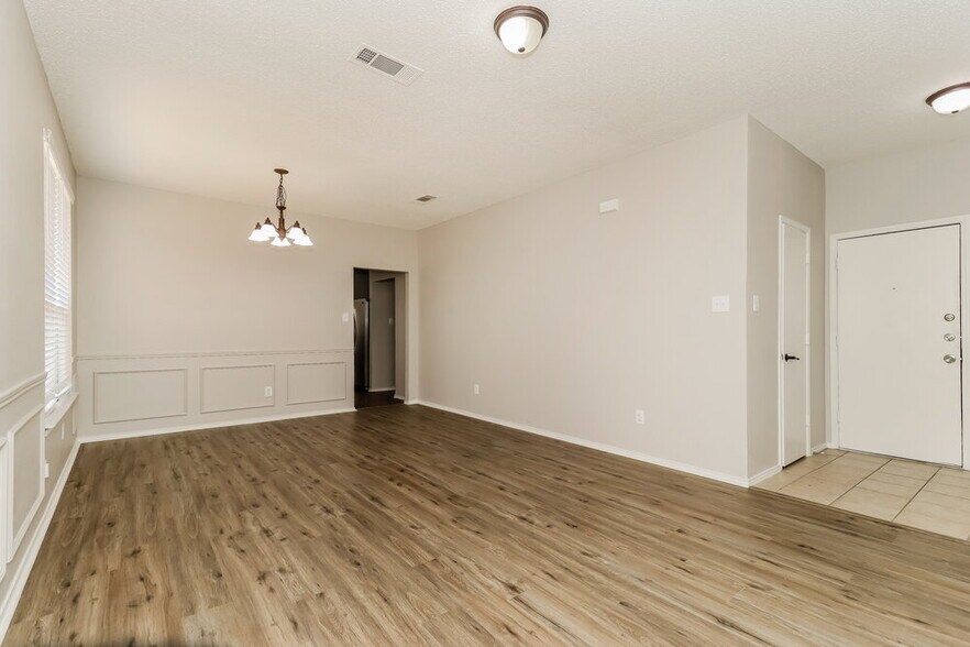 Building Photo - 4309 Falcon Perch Cir