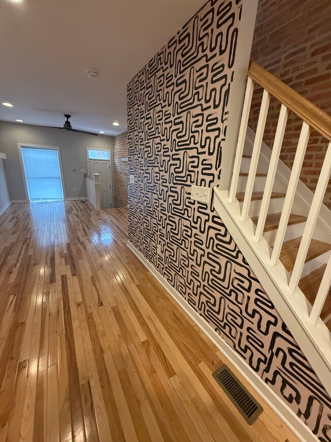 Building Photo - 149 N Potomac St