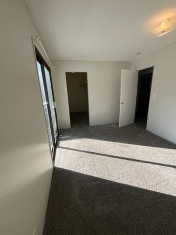 Building Photo - 122 Mckinley Ave