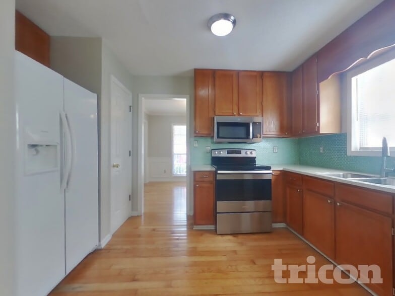 Building Photo - 2398 June Springs Dr SW