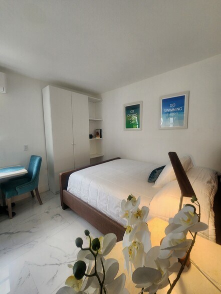 Bedroom - 1722 NW 185th Ter