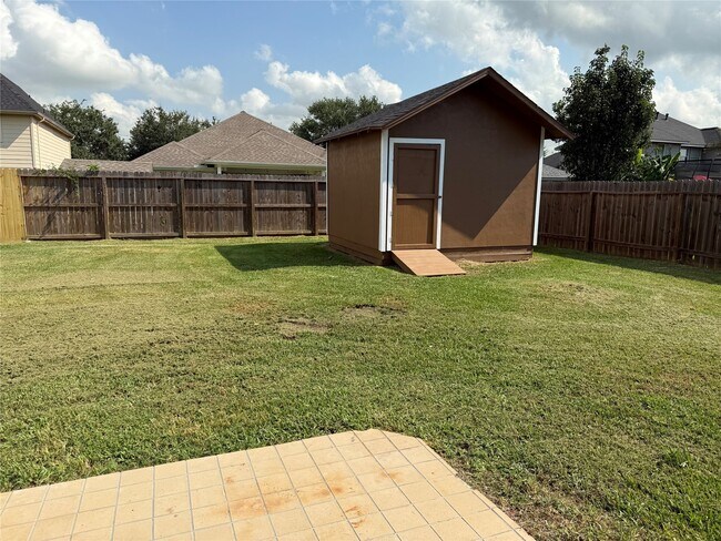 Building Photo - 909 Christopher Ln