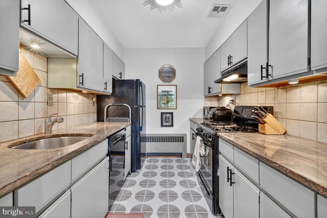 Building Photo - 333 N St SW