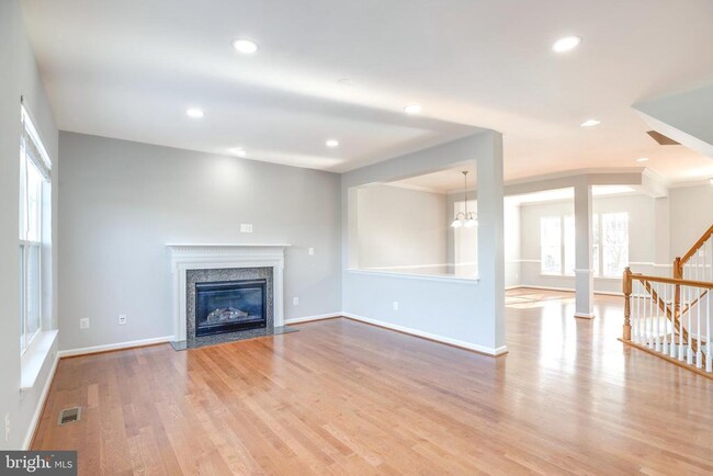 Building Photo - 11932 Blue Violet Way