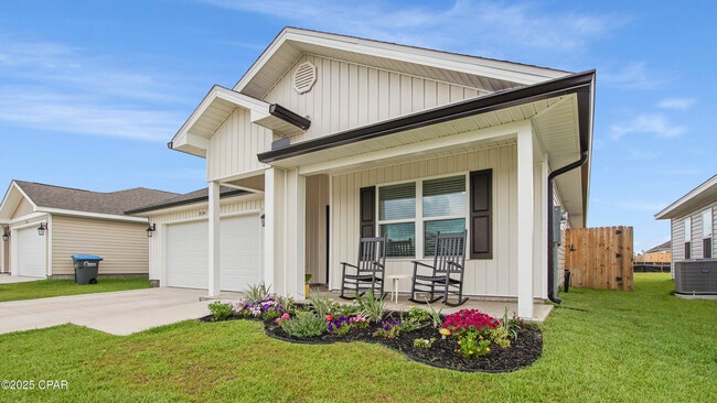 Primary Photo - 5044 Rivergrass Dr