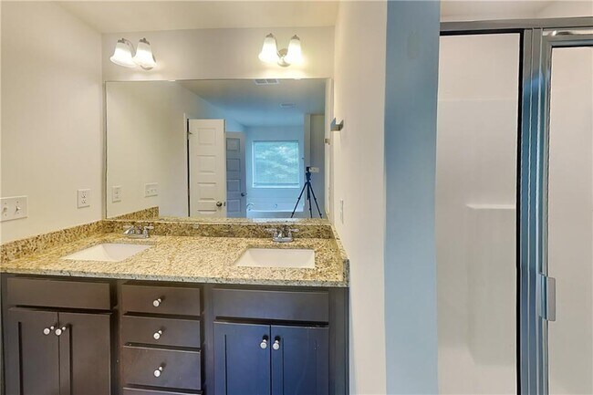 Building Photo - 4971 Terrace Dr