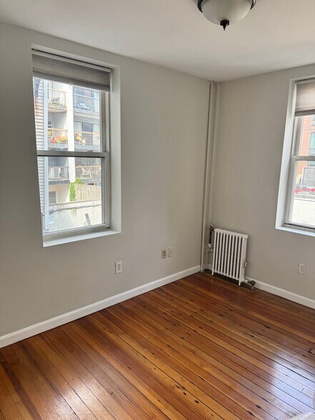 Building Photo - 224 Hanover St