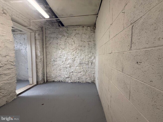 Building Photo - 720 Springfield Ave