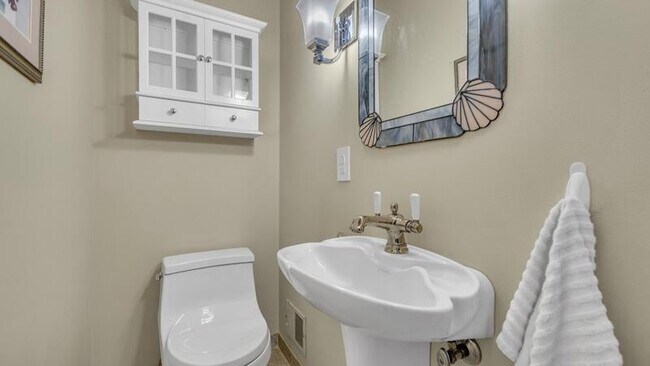 Building Photo - 2603 N 13th St