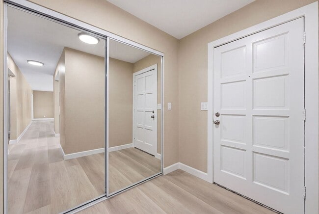 Building Photo - 211 Avenida Monterey