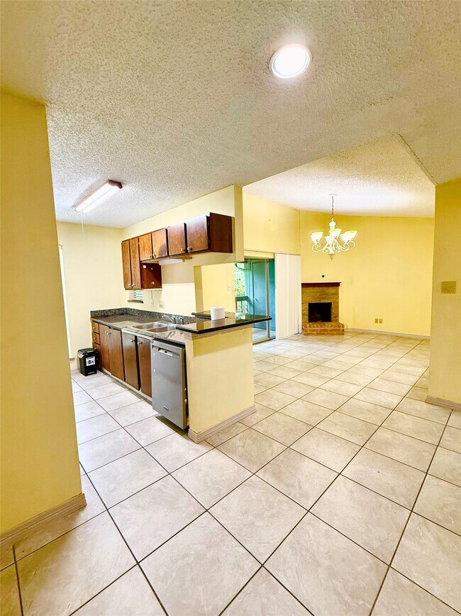 Building Photo - 8360 Jorine Dr